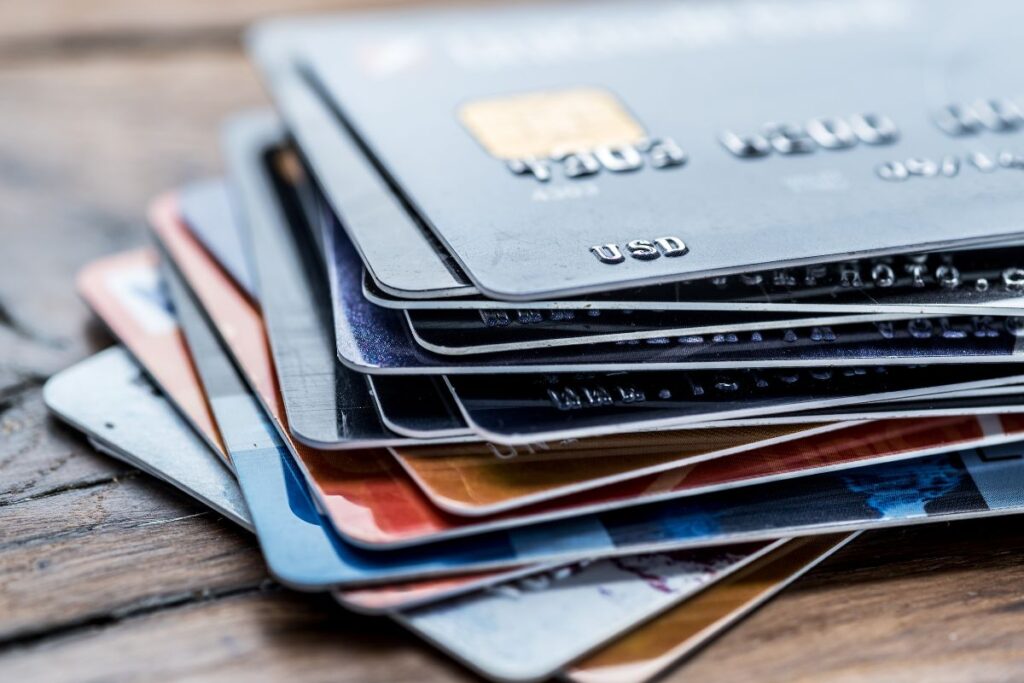6 Best Ways to Save Money by Using Credit Cards