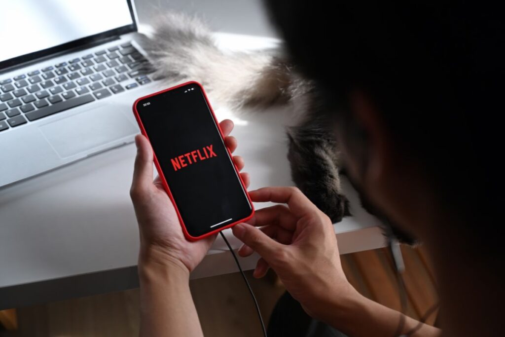 3 Best Ways to Use Netflix for Free in 2023